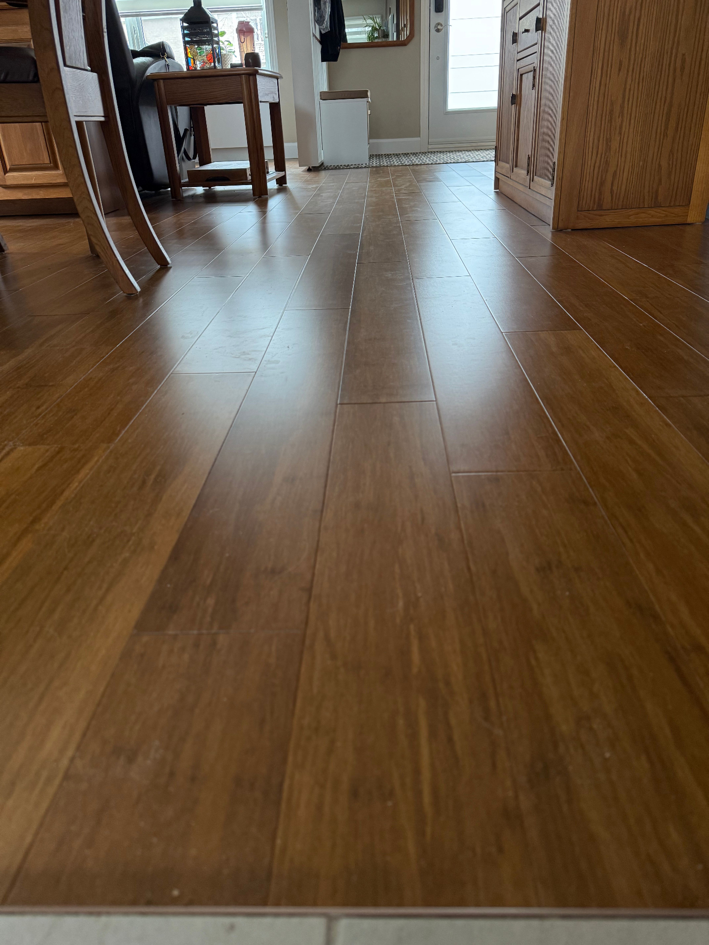 Plancher de bois franc dans une cuisine et salle à manger